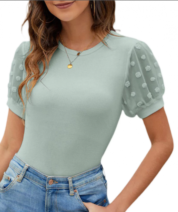 Kemeja kerja dengan potongan crop dan lengan pendek